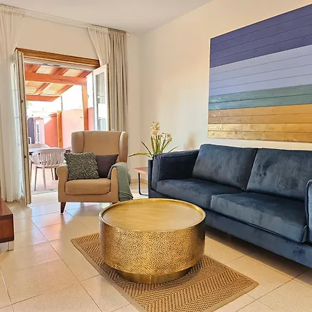 Rosas By Rinamar Villa *