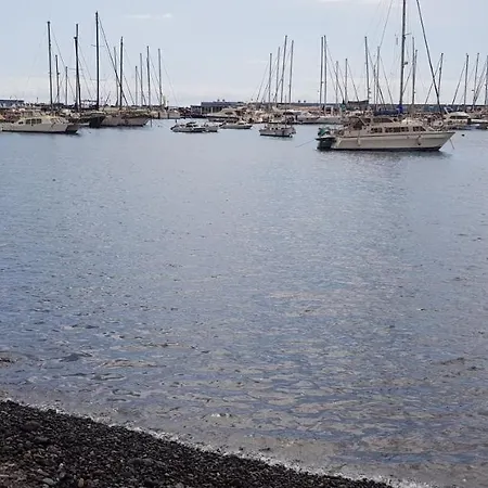 Rosas By Rinamar Villa *